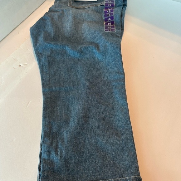 NWT Nine West Chrystie Capri Jeans - Picture 8 of 8